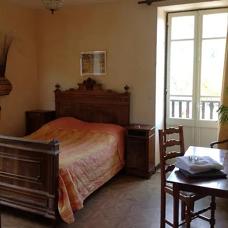 Hotel Saint Verny Villeneuve-dʼAllier