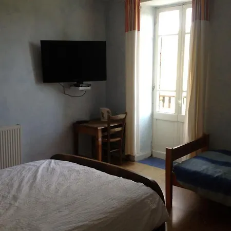 Hotel Saint Verny Villeneuve-dʼAllier