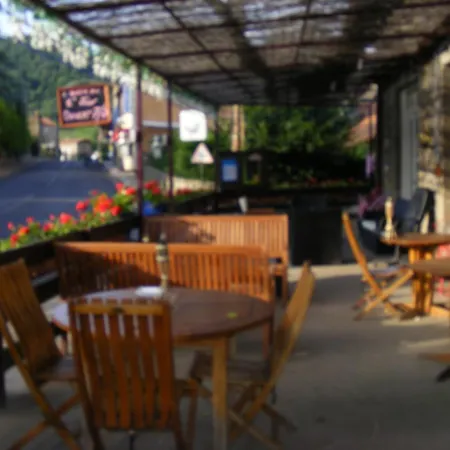 Saint Verny Hotel *